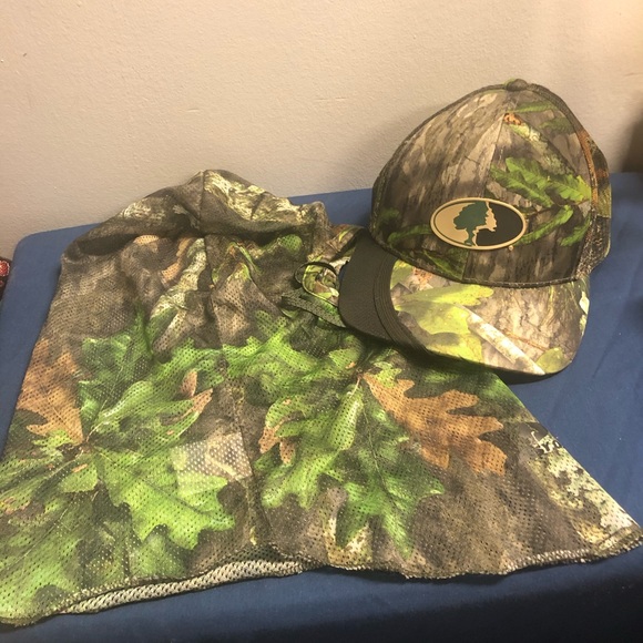 Mossy Oak hunting cap and head cover - Picture 1 of 6